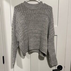 Jessica Simpson Gray Crewneck Sweater